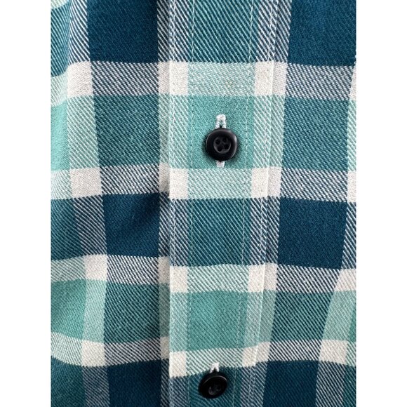 L.L. Bean Mens Slightly Fitted Plaid Button-Down Shirt Size M Green White - Picture 3 of 8